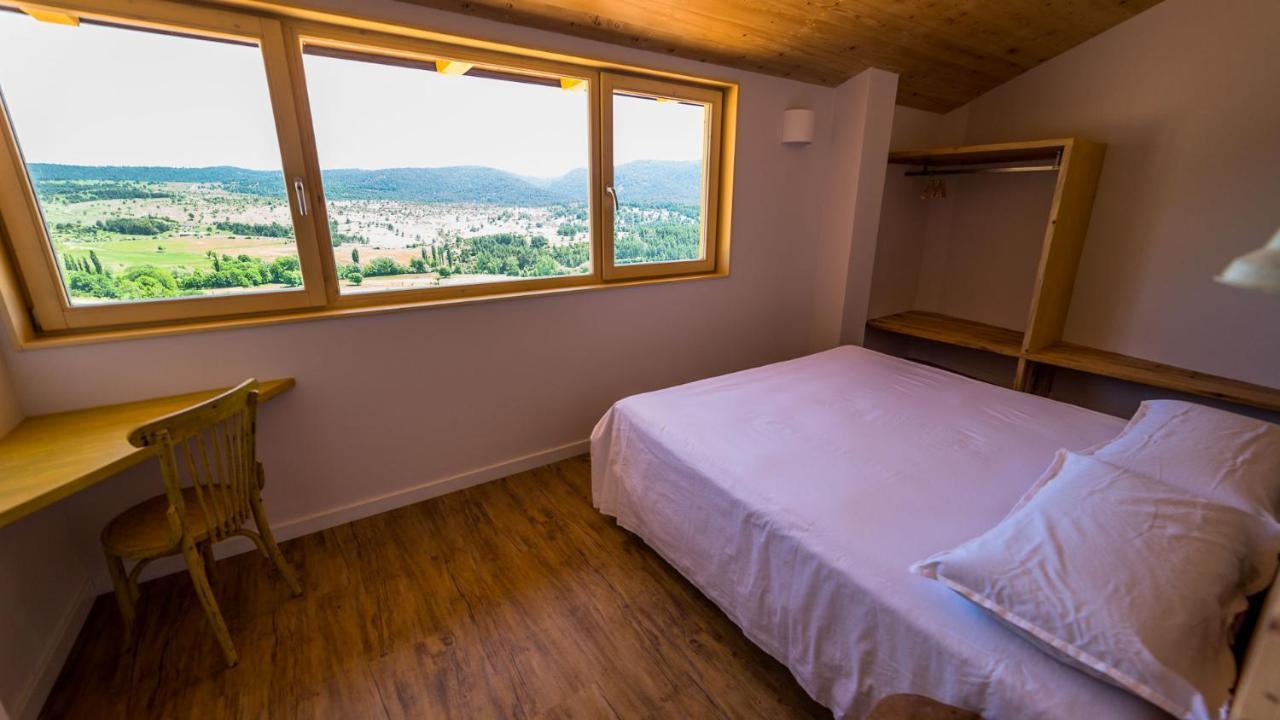 Eco-Apartaments Cal Rossa De Taus Bagian luar foto