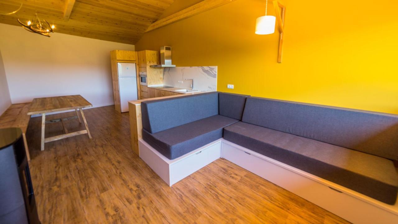 Eco-Apartaments Cal Rossa De Taus Bagian luar foto